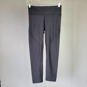 UNDER ARMOUR // high waist envelope pocket crop compression heat gear leggings